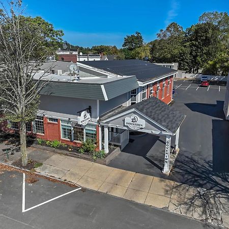 Downtown Dover Inn Bagian luar foto
