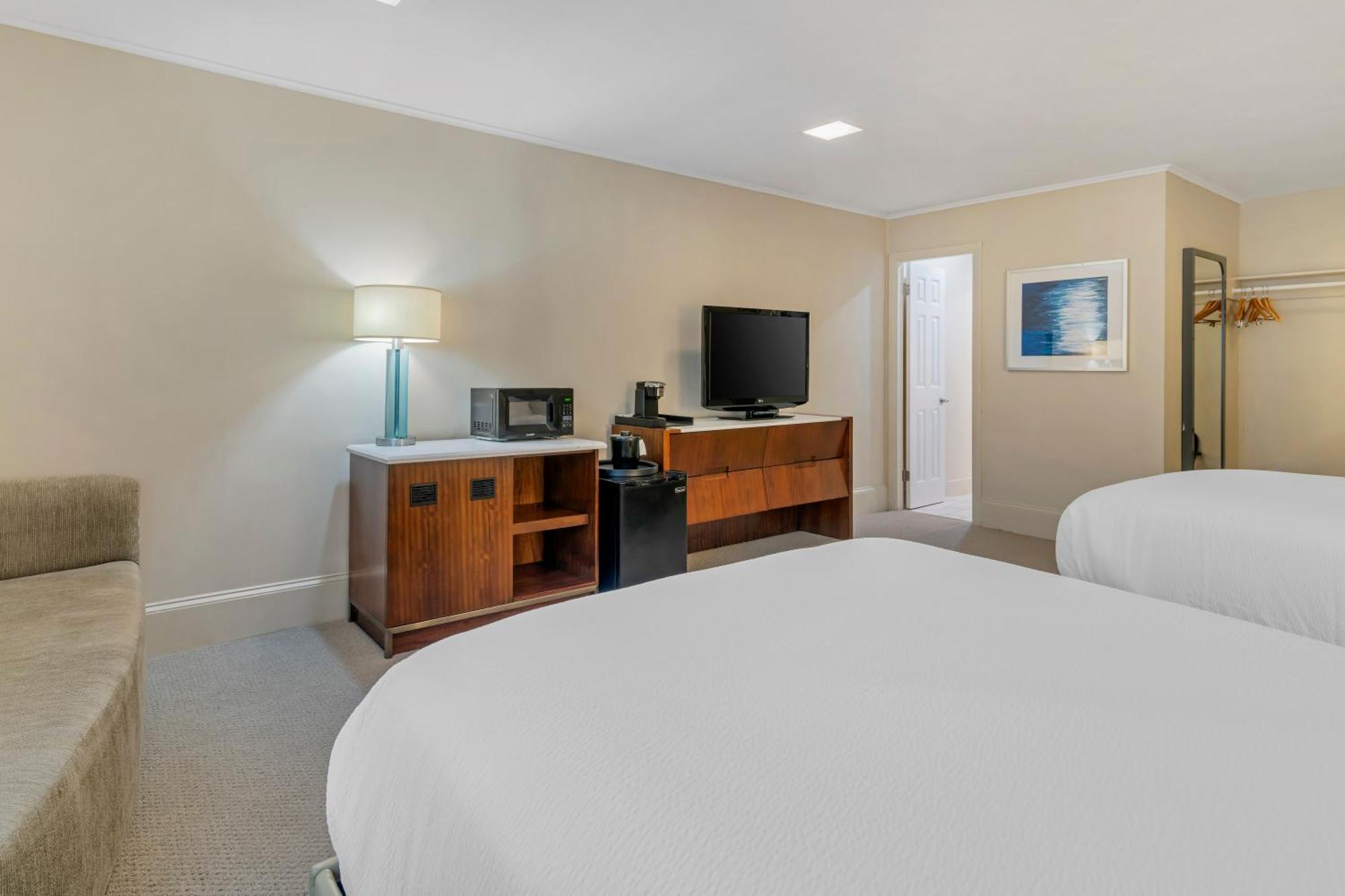 Downtown Dover Inn Bagian luar foto
