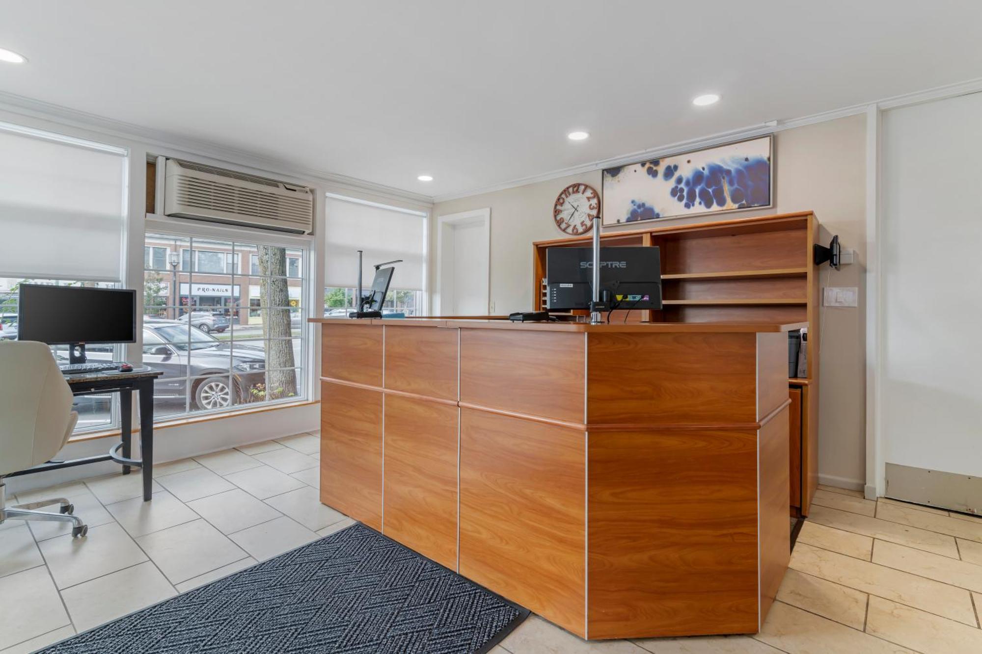 Downtown Dover Inn Bagian luar foto